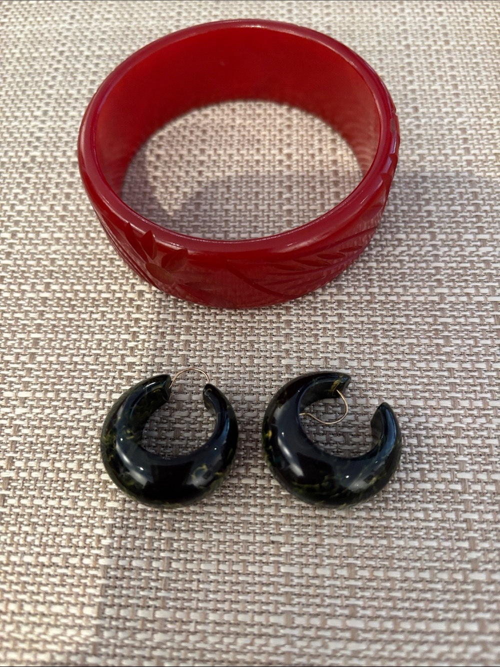Bakelite bracelet and earrings